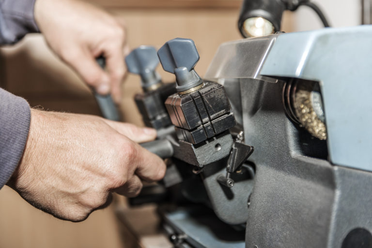 electronic key coder scaled industrial locksmith in fairlawn, oh.